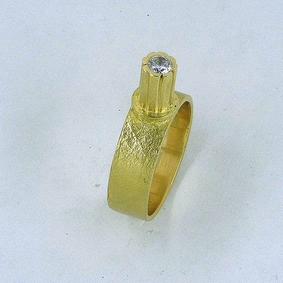 Gold ring 14K or 18K with diamonds brilliant cut