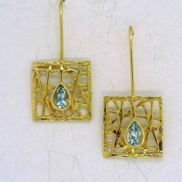 Gold earrings 14K or 18K with semiprecious stones