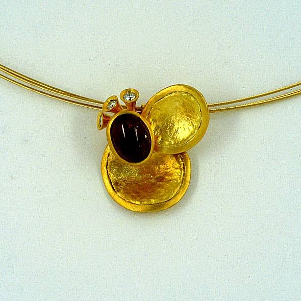 Gold pendant 14K or 18K with synthetic stones or diamonds brilliant cut and semiprecious stones
